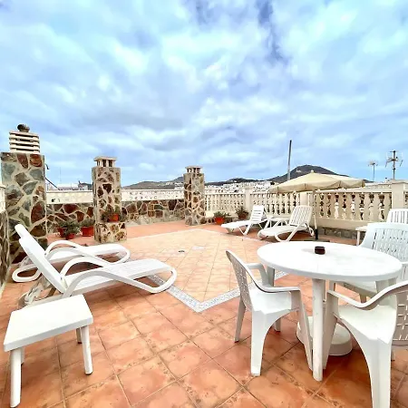 Tpl Interior Studio, Wifi, Only 50 Meters To Las Canteras Beach *